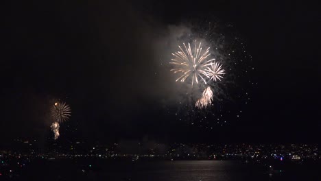 California-San-Diego-Fireworks-Bay-View