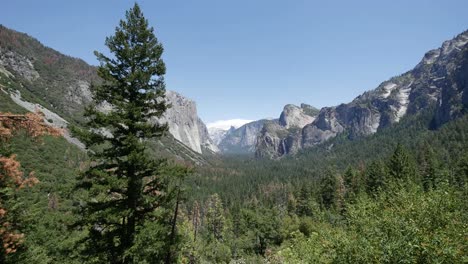 Kalifornien-Schöne-Aussicht-Auf-Das-Yosemite-Valley