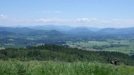 Oregon-Couple-Above-Willamette-Valley
