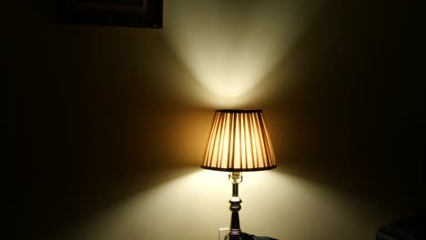 California-Los-Angeles-Lamp-Shining-In-Dark-Hotel-Room