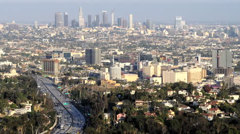 Kalifornien-Los-Angeles-Zeitraffer-Von-Einem-Aussichtspunkt-Nach-Links