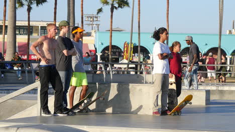 Los-Angeles-Venice-Beach-Skaters-At-Skate-Park