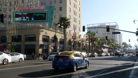 Los-Angeles-Traffic-And-A-Taxi-On-Hollywood-Boulevard