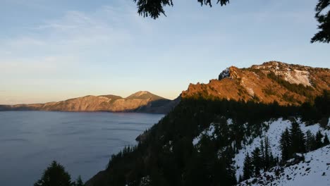 Oregon-Crater-Lake-Light-In-Late-Evening-Zoom