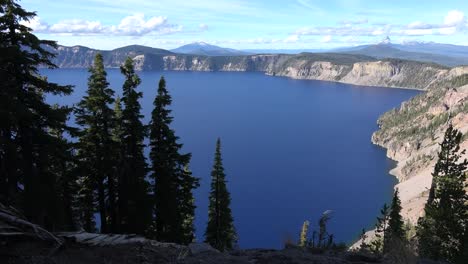 Oregon-Crater-Lake-Vista-With-Trees