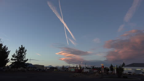 Oregon-La-Pine-Unter-Dem-Sonnenuntergangshimmel