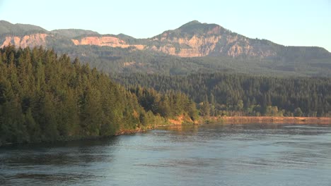 Oregon-Cliffs-In-Washington-Beyond-River