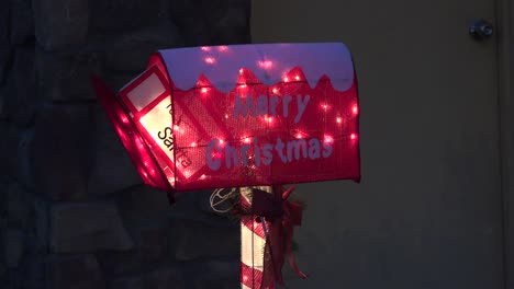 Arizona-Weihnachtsbriefkasten-Mit-Lichtern