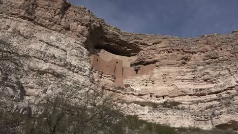 Arizona-Montezuma-Castle-Cliff-Dwelling-With-Sky