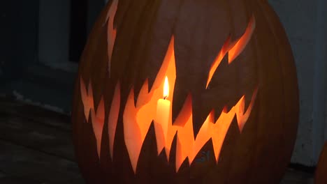Halloween-Candle-In-Scary-Pumpkin