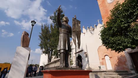 Mexiko-Atotonilco-Vater-Hidalgo-Statue