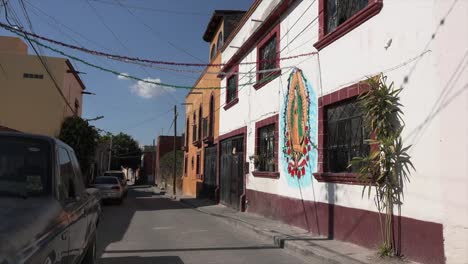 Mexico-Casa-De-San-Miguel-Con-Pintura-De-Guadalupe