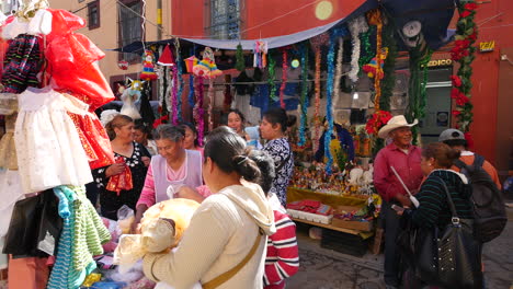 Mexico-San-Miguel-Looking-At-People-In-Market