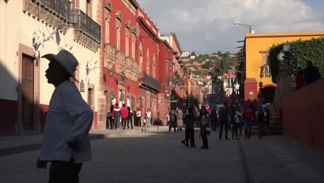 Mexiko-San-Miguel-Straße-Im-Goldenen-Licht-Herauszoomen