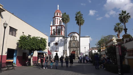 Mexico-Tlaquepaque-Walking-In-Plaza-By-Parish-Church