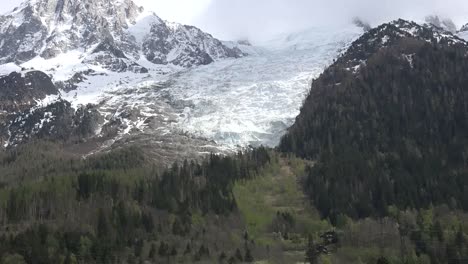 Frankreich-Mont-Blanc-Zoom-In-Richtung-Les-Bossons-Gletscher
