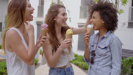 Young-women-having-ice-cream