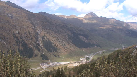 Suiza-Valle-De-Las-Cabeceras-Del-Rin