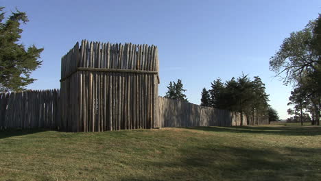 Nebraska-Fort-Kearney-wood-fence