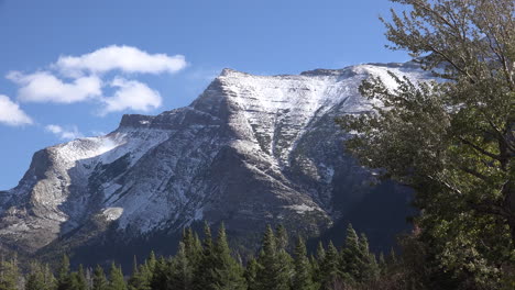 Montana-montaña-with-snow