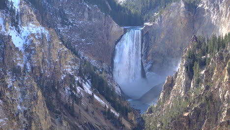 Yellowstone-lower-falls-of-the-Yellowstone-Río