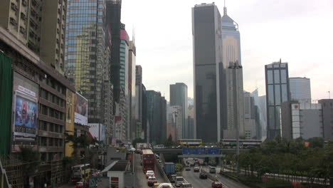 Hong-Kong-buildings-&-traffic