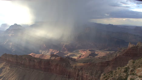 Arizona-rain-over-Grand-Canyon