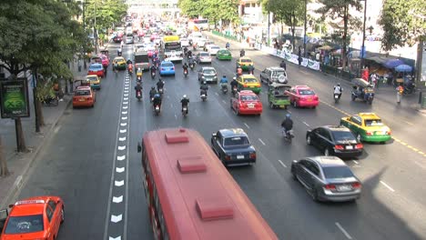 Bangkok-motor-scooters