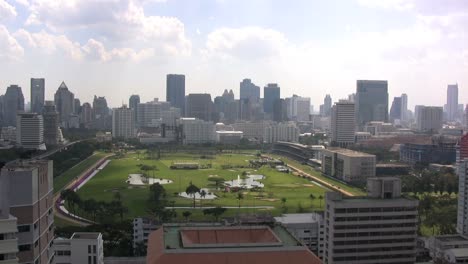 Bangkok-Park-&-skyline