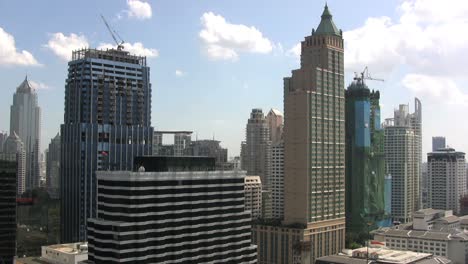 Bangkok-skyline-&-skyscrappers