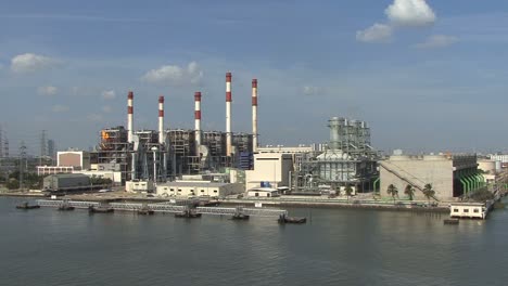 Power-plant-by-the-Chao-Phraya-River