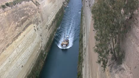 Canal-De-Corinto-Desde-Arriba