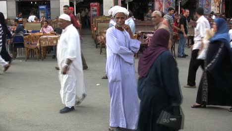 ägyptischer-Markt-Mit-Menschen