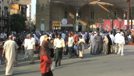 Ägypten-Massen-In-Der-Nähe-Eines-Marktes