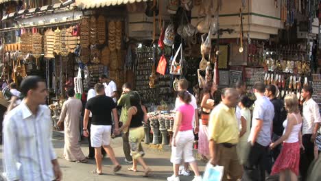 Egipto-Multitudes-En-Un-Mercado-De-El-Cairo