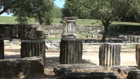 Griechische-Antiquitäten-Zerstörten-Säulen-Bei-Olympia