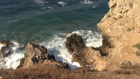 Gulf-of-Corinth-rocks-and-waves
