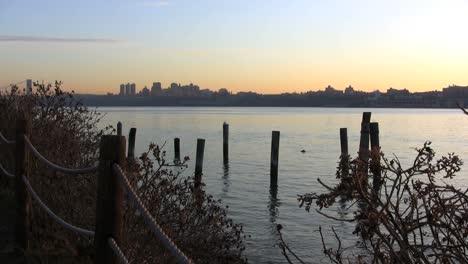 Hudson-River-at-dawn