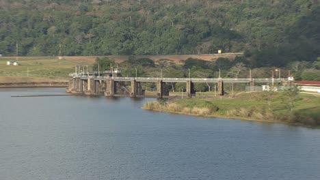 Panama-Canal-Gatun-Dam