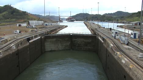 Panama-Kanal-Pedro-Miguel-Schleusen