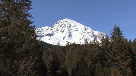 Mount-Rainier-zoom