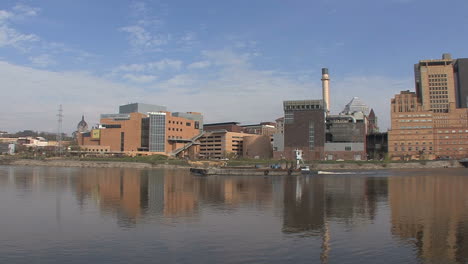 Barge-moving-on-the-Mississippi-at-St-Paul
