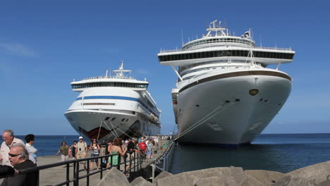 Two-different-sized-cruise-ships