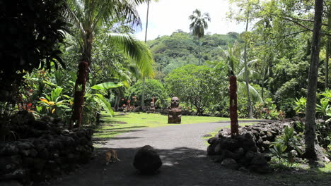 Tahiti-entrance-to-the-Atahurahu-Marae