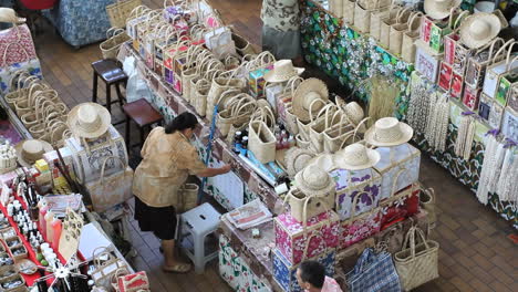 Tahiti-baskets-for-sale-in-Papeete-market