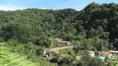 Dominica-village