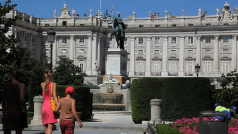 Madrid-royal-palace-12