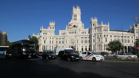 Edificio-De-Tráfico-Y-Comunicaciones-De-Madrid