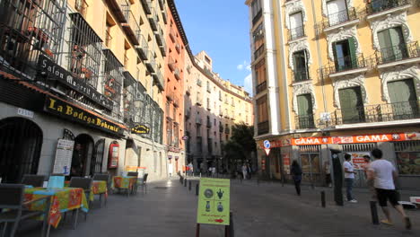Madrid-old-town-scene-1