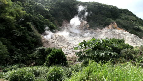 St-Lucia-Sulpher-Springs-with-steam
